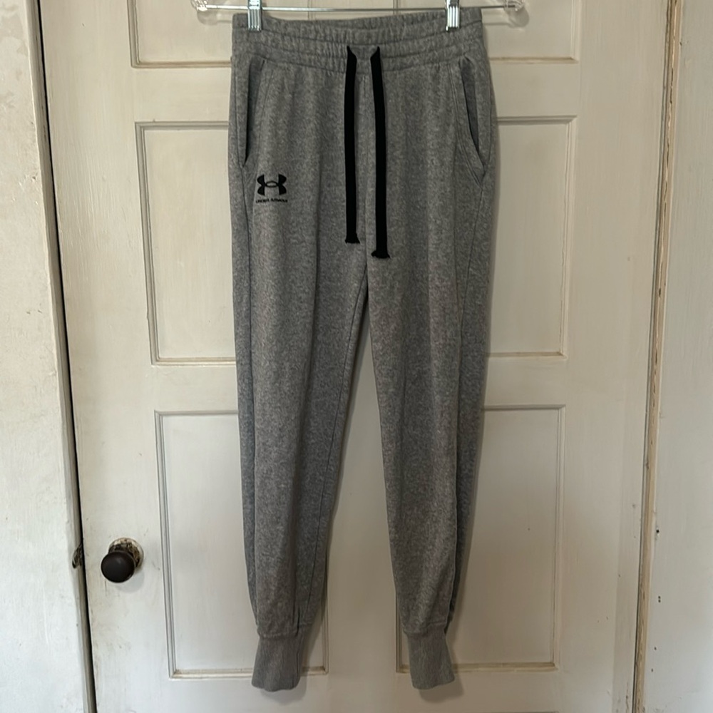 Men’s XS Under Armour joggers excellent shape